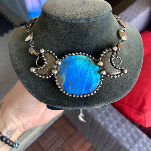 Natural blue iridescent flash labradorite gemstone triple moon goddess necklace - Picture 9 of 13
